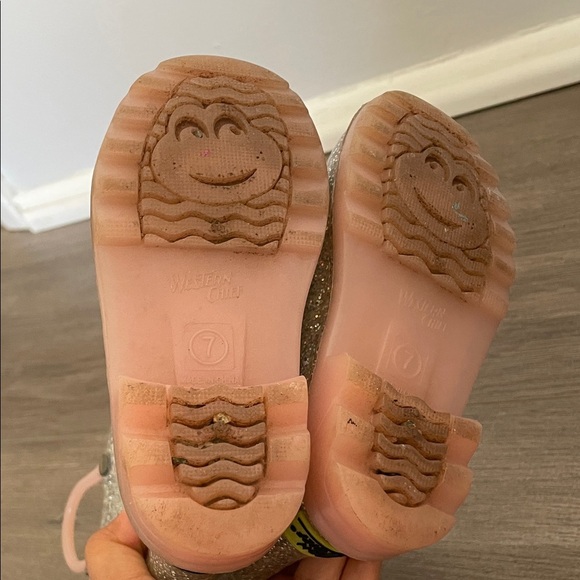 Sparkly Silver Kids Rain Boots size 7 - Picture 7 of 9